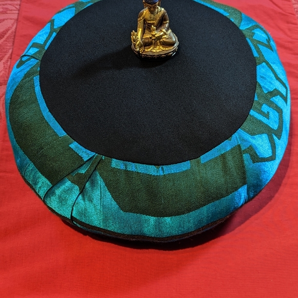 Large Meditation Mat, RRP 60£, made by Dharmaland UK, in As New condition - Picture 4 of 9